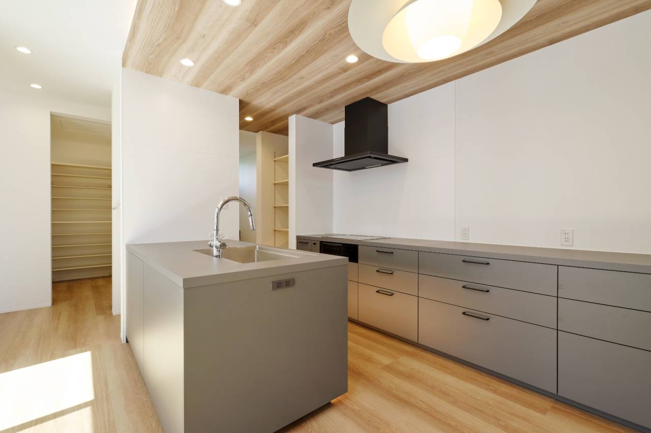 豊富な収納スペースで、いつもスッキリと片付くⅡ型キッチン